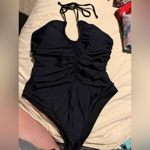 SHEIN Black Ruched One Piece Swimsuit